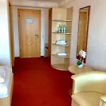 Günter Hotel Lenting