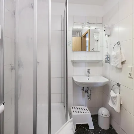 Hotel Guenter 3*