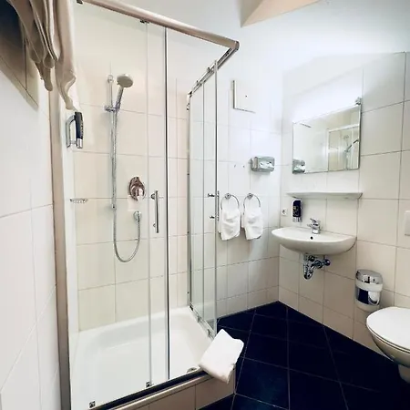 Guenter Hotel 3*